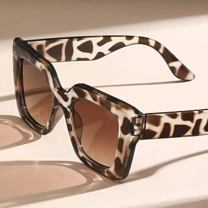 Stylish Leopard Print Square Fashion Glasses for Women - Gradient Lenses, Durable Plastic Frame, Perfect for Beach Parties & Vacations, Beach Party Accessory | Chic Leopard Glasses | Bold Pattern Design