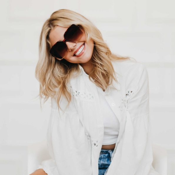 hannahexagonsunglasses-4_23480e02-b658-4953-8589-679a1fb00eab